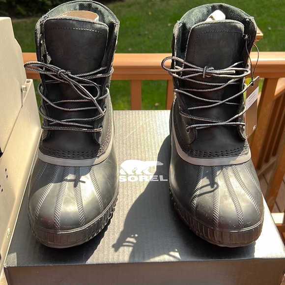 New Never worn, boxed, SOREL Black Waterproof, Impermeable, Insulated sole boots - Picture 1 of 14